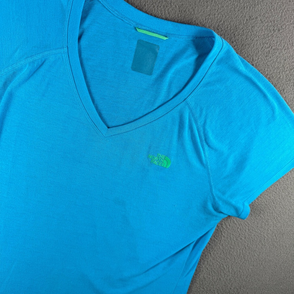 The North Face Shirt Women L Blue V-Neck VaporWick Running Gym Athletic - Picture 10 of 10